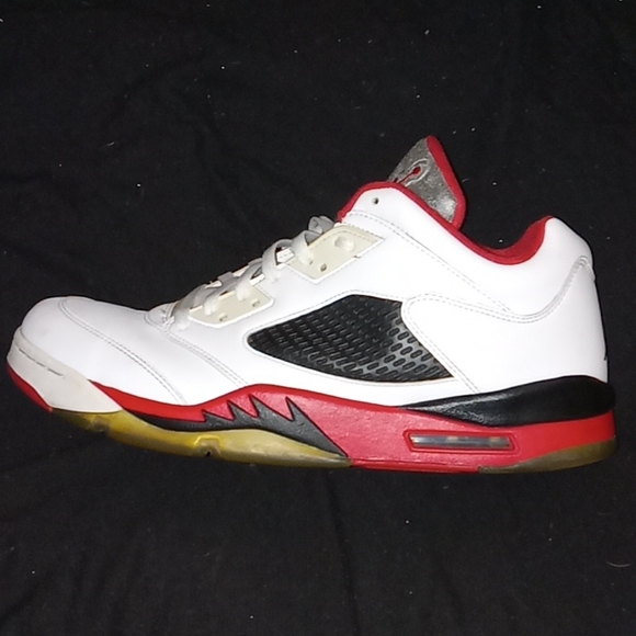 Jordan 5 fire red low - Picture 2 of 5